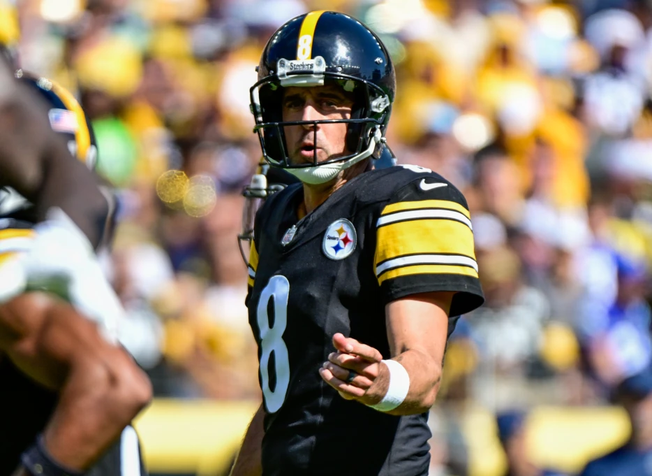 Aaron Rodgers Explains Costly First Steelers Interception: ‘Took Points Off the Board’