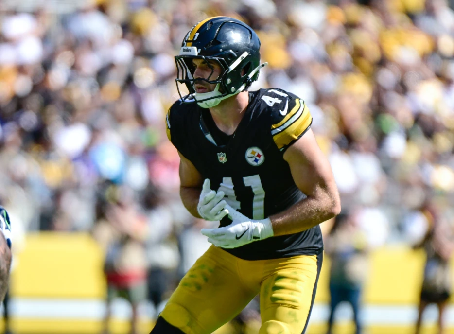 Daily News &amp; Links: Aaron Rodgers Backs Kaleb Johnson; Baldy Breakdown on Steelers’ Brutal Run Defense