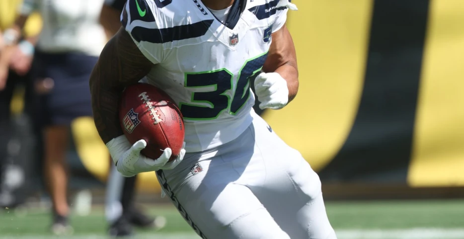 George Holani, special teams, becoming difference makers for Seahawks