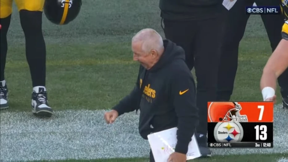 ‘He Teaches That’: Joe Haden Defends Danny Smith After Kickoff Mistake