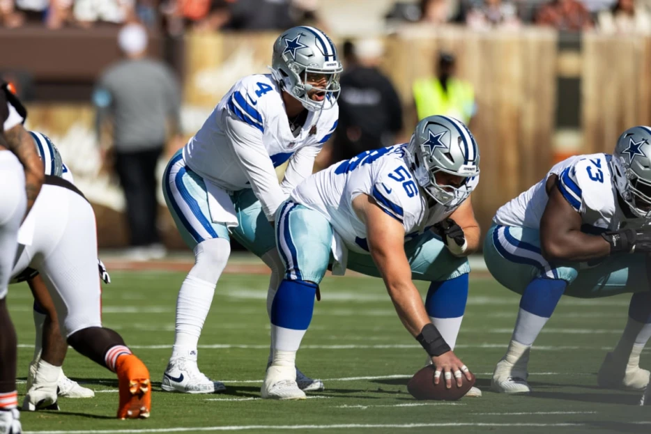 Key Dallas Cowboys Starter Suffers Lengthy Injury: 3 Replacement Fixes