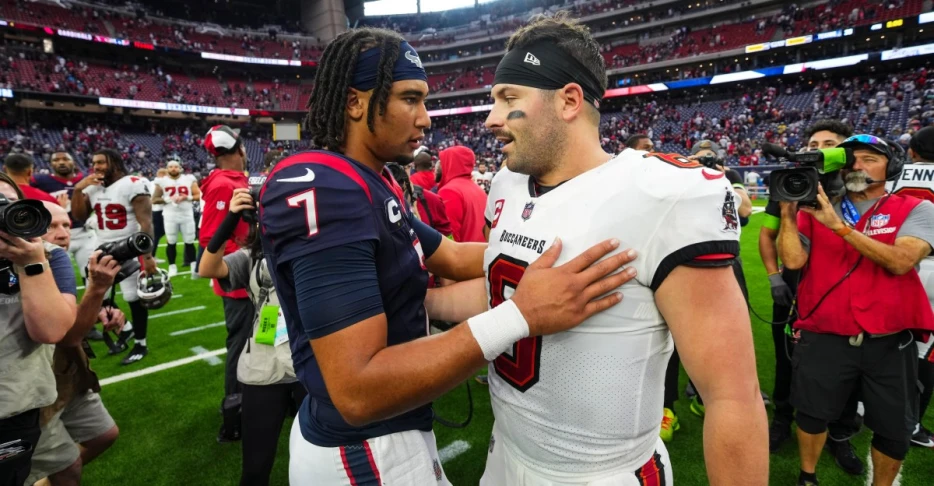 MNF open thread: Bucs at Texans, Chargers at Raiders live chat