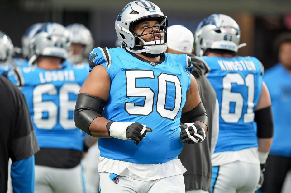 Panthers Placing G Robert Hunt (Biceps) &amp; C Austin Corbett (MCL) On IR