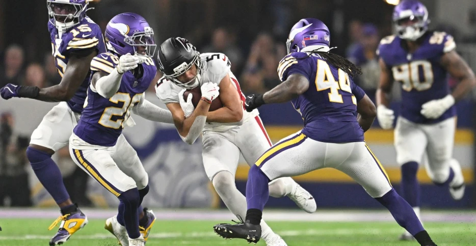 Week 2 Snap Reactions: Falcons defense balls out on primetime