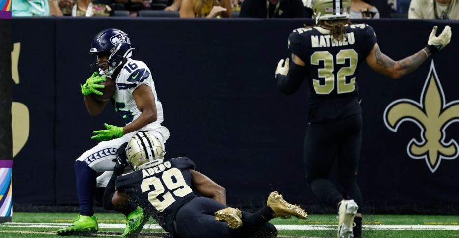 What are the odds? The Washington Commanders are home favorites against the Las Vegas Raiders