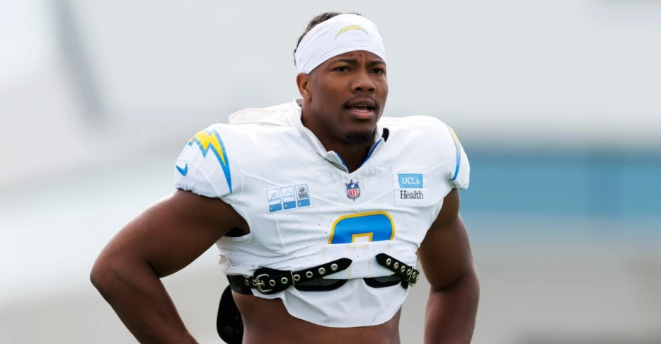 Chargers LB Daiyan Henley status revealed vs. Raiders