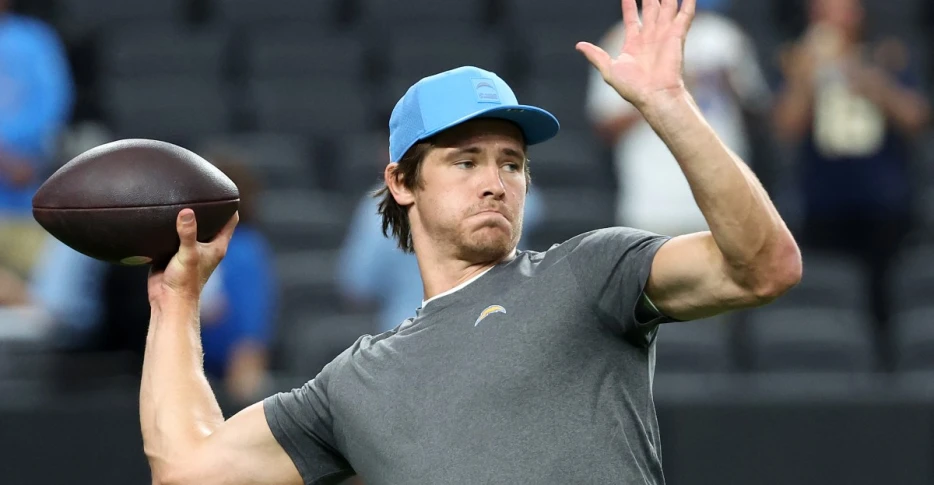 Chargers-Raiders Live Game Recap: AFC West lead up for grabs on Monday Night Football