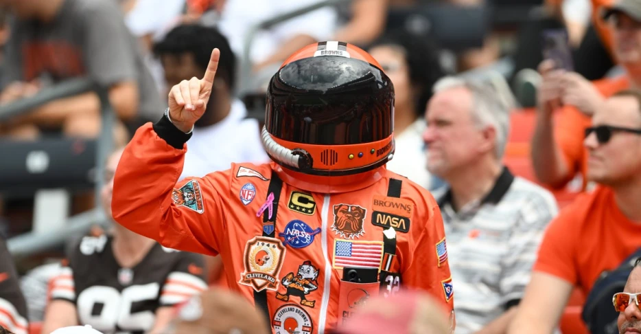Interview: Browns superfan Brownstronaut