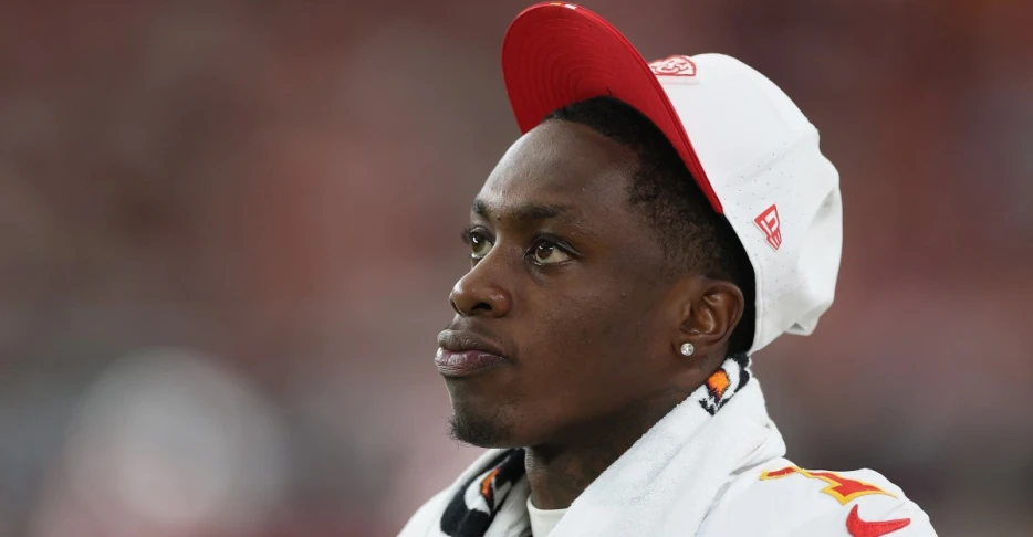 NFL precedent shows the Chiefs’ Xavier Worthy could play with a torn labrum
