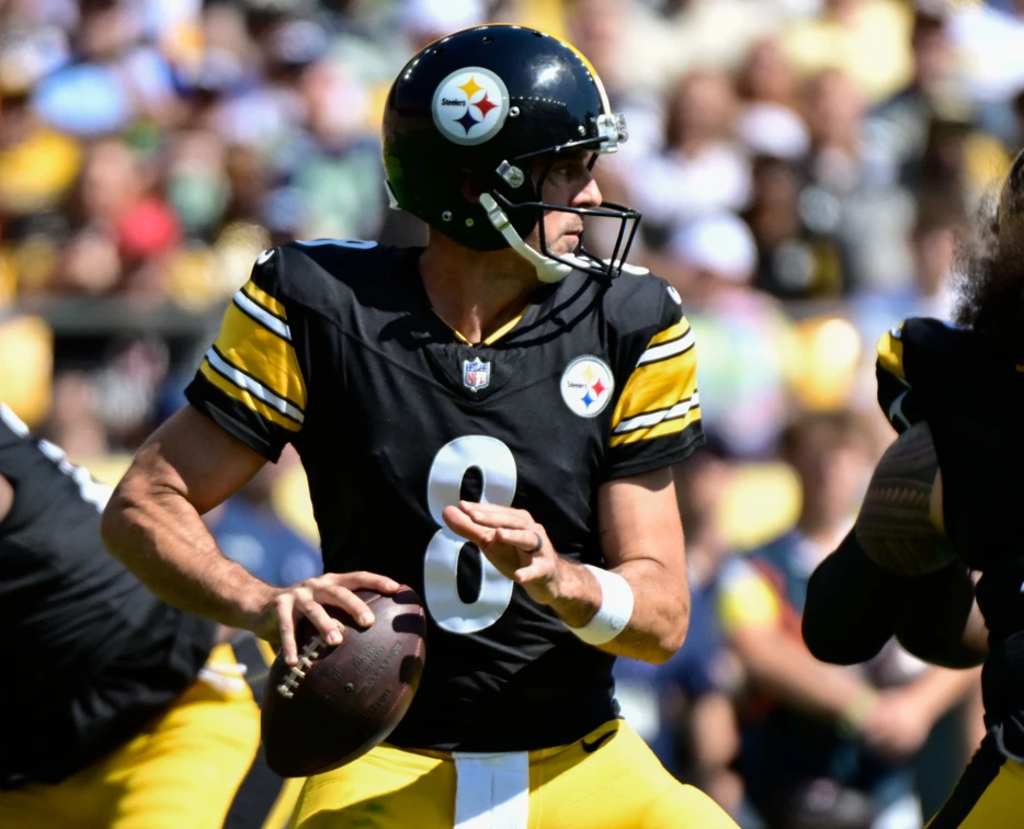 Steelers Daily News &amp; Links: Insane Aaron Rodgers Pass; Seahawks Mock Renegade