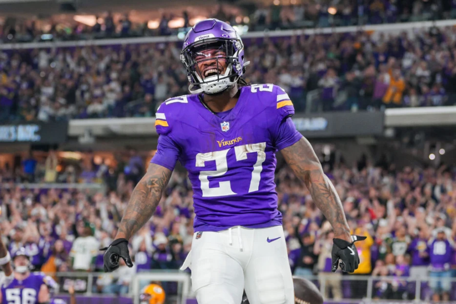 Vikings To Re-Sign RB Cam Akers