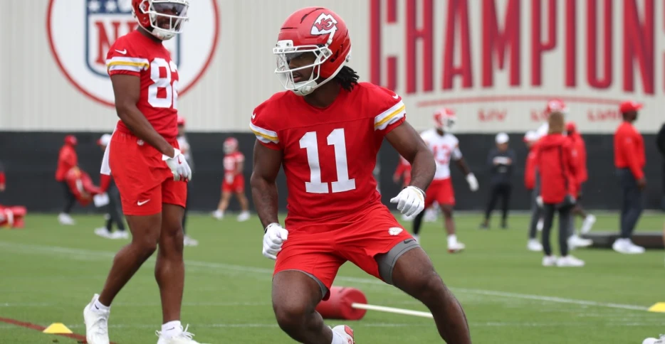 2 players held out of Chiefs’ Wednesday practice — but another returns