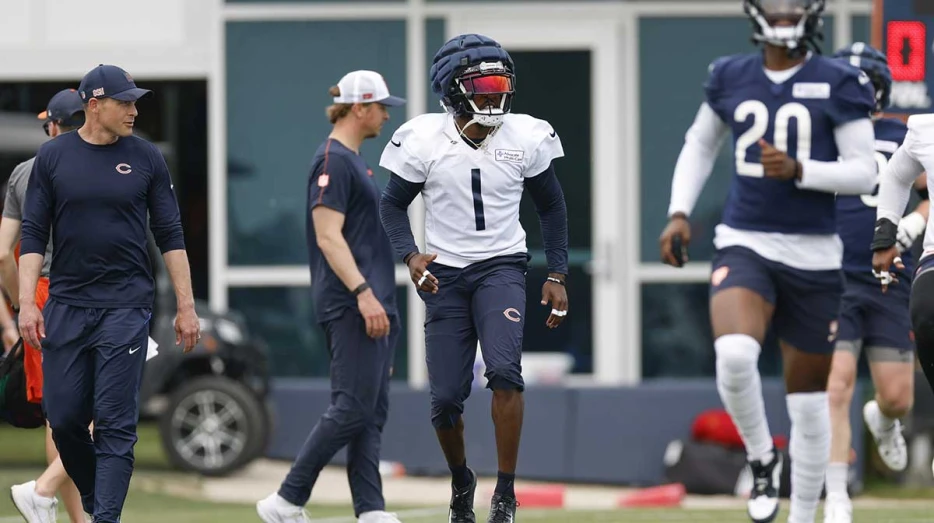 Bears’ Ben Johnson keeps it cryptic on Jaylon Johnson after season-ending injury report
