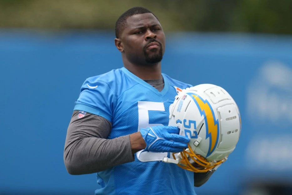 Chargers Placing OLB Khalil Mack On Injured Reserve