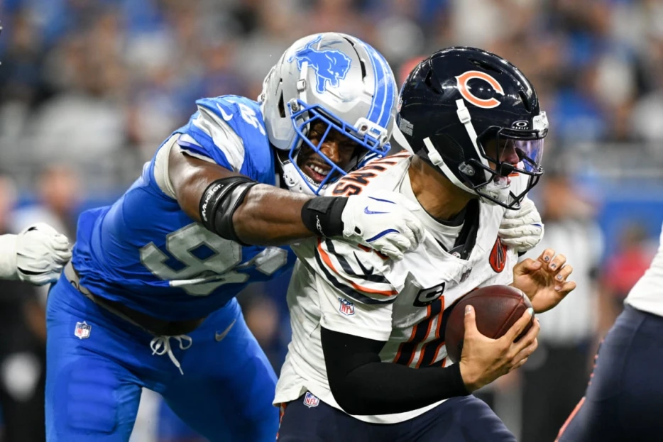 NFL Expert Speculates on Chicago Bears Benching Caleb Williams