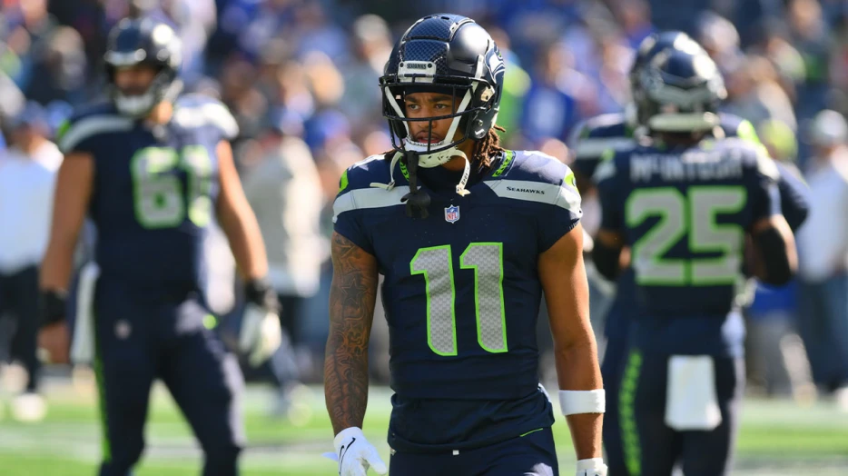 Seahawks’ Jaxon Smith-Njigba hypes up fans in Storm-Aces Game 2