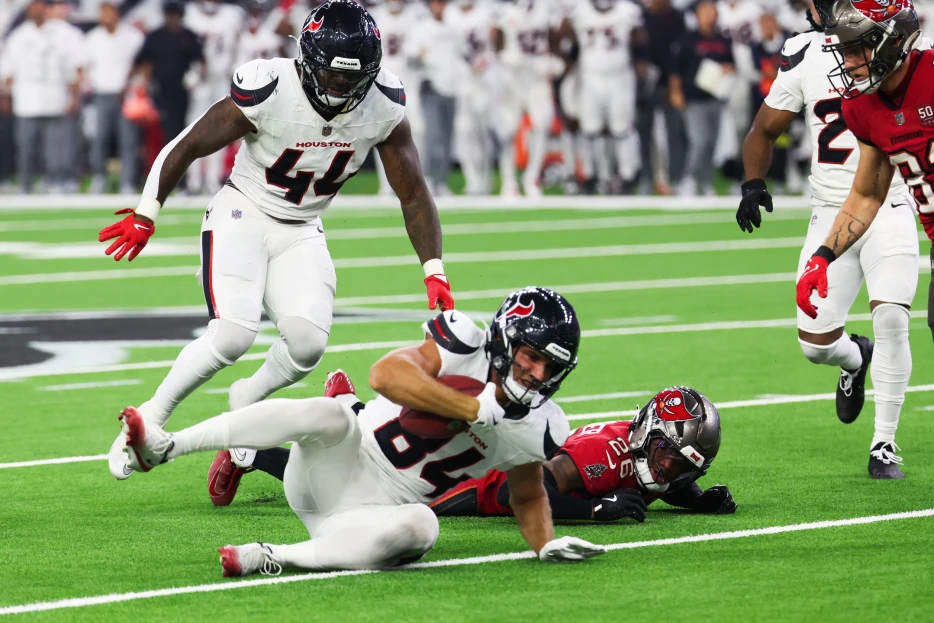 Texans Likely To Place WR Justin Watson On Injured Reserve With Calf/Achilles Injury
