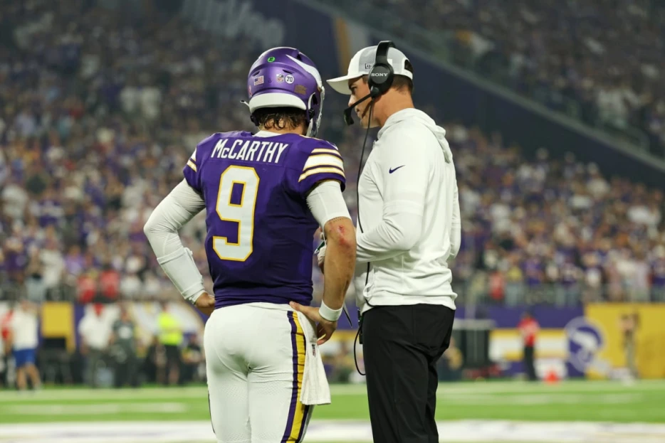 ‘Worth Wondering’ if J.J. McCarthy Could Get Benched After ‘Worrisome’ Play