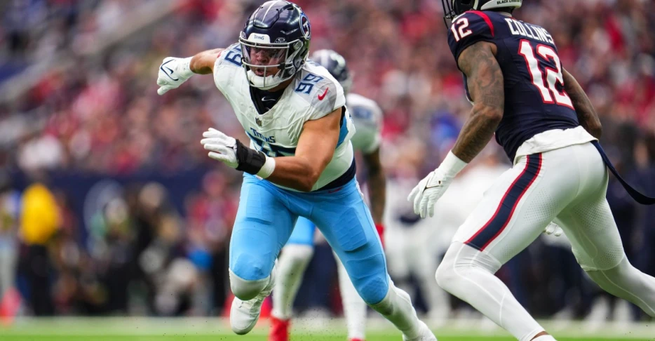 Chargers sign EDGEs Clelin Ferrell, Rashad Weaver to practice squad