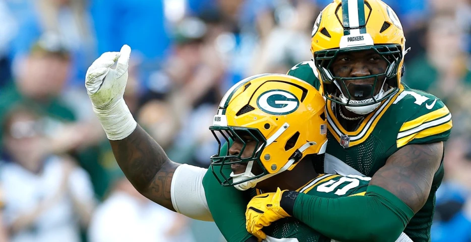 Cheese Curds, 9/18: Defense takes center stage in Green Bay
