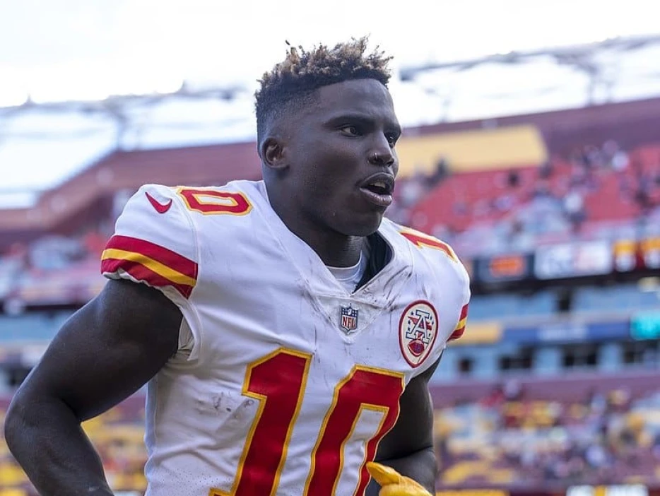 Report: Steelers Backed Away from Tyreek Hill Trade