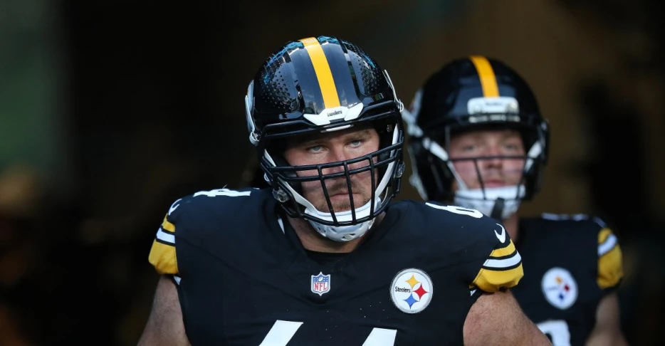 Report: Steelers OL Max Scharping suffered potentially ‘significant’ knee injury
