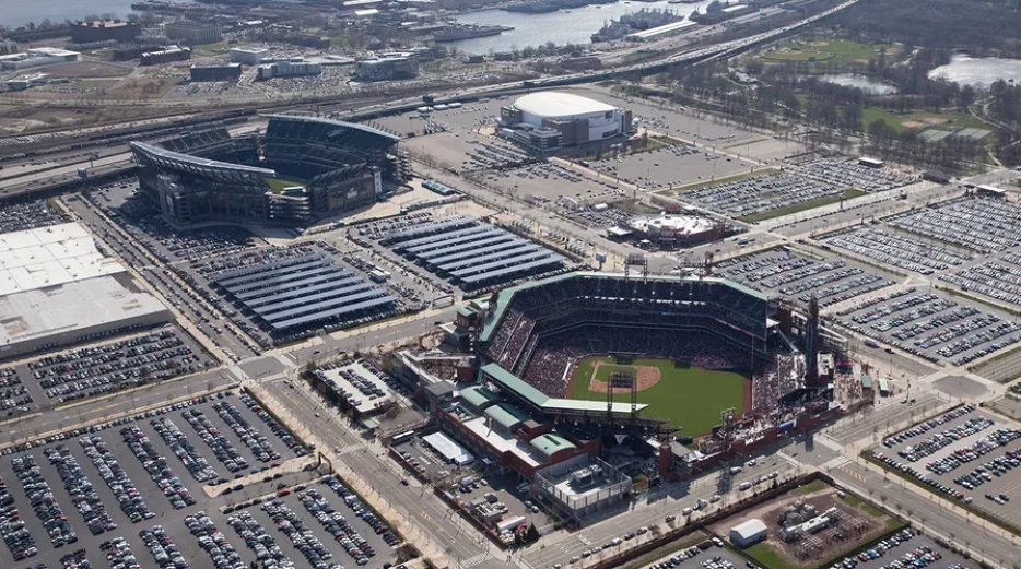 We Should Absolutely Expand Lincoln Financial Field to Include a Huge Mountain and Retractable Eagle-Feather Canopy