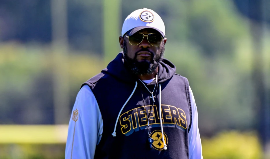 Ex-NFL Defensive Lineman Doesn’t Like Steelers’ Chances vs. Patriots: ‘Pittsburgh Is in Trouble Here’