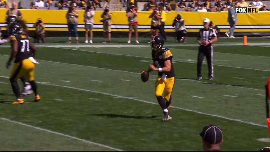 ‘If Only The Steelers Could Block For Him’: Rodgers Praised In Spite Of Week 2 Loss
