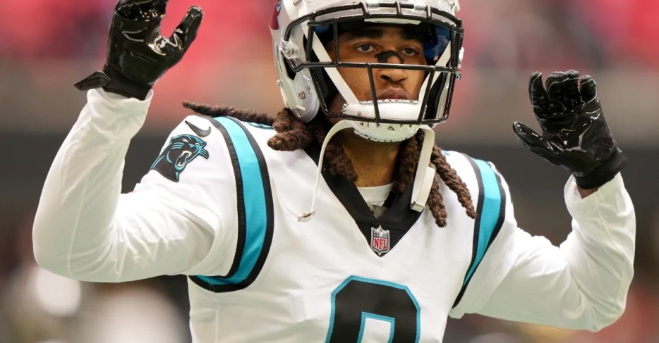Rams should sign Stephon Gilmore