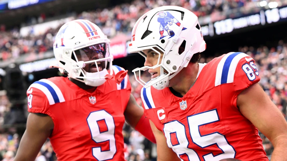 Seven Storylines To Follow During Patriots-Steelers Clash