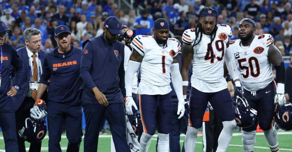 Bears place Jaylon Johnson and Kiran Amegadjie on injured reserve