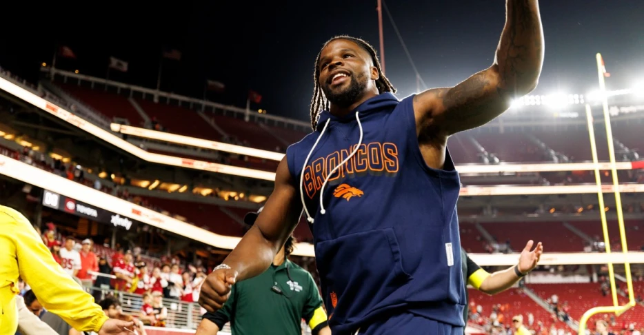 Broncos place linebacker Dre Greenlaw on the short-term IR