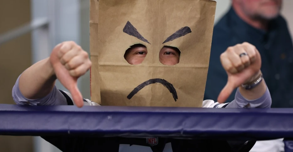 Cowboys fans do a U-turn when it comes to confidence in the team