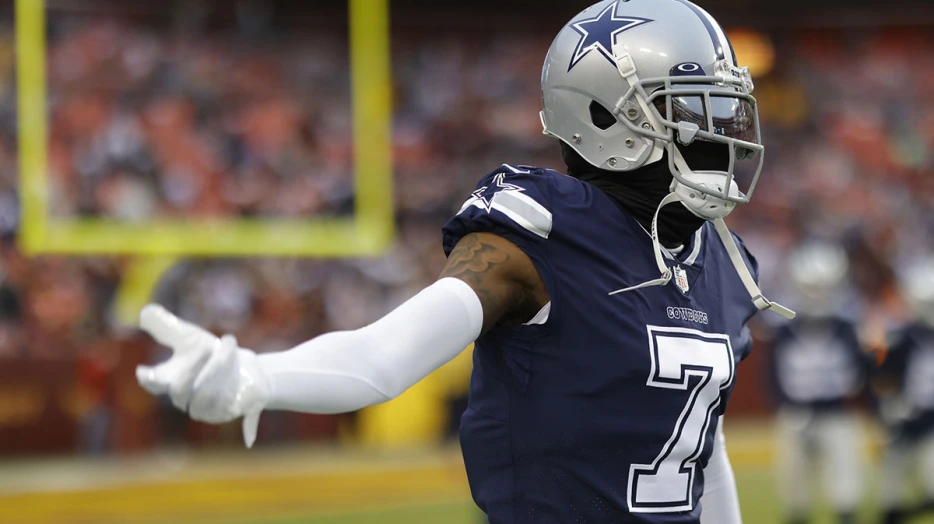Trevon Diggs lands on injury report for Bears clash