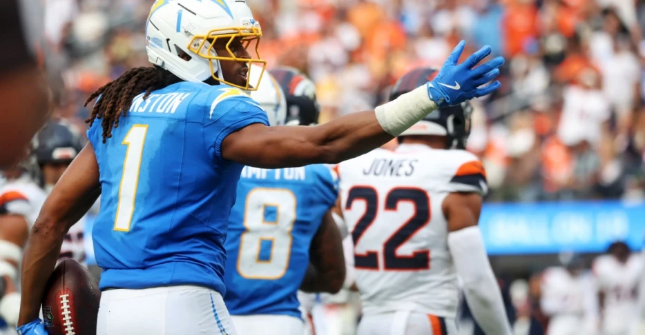 Instant reaction: Chargers topple Broncos, have firm grasp of AFC West