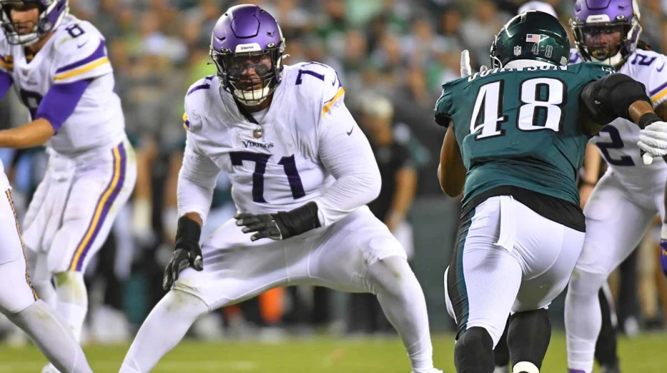 Will Vikings QB Carson Wentz have Christian Darrisaw protecting him vs. Bengals?