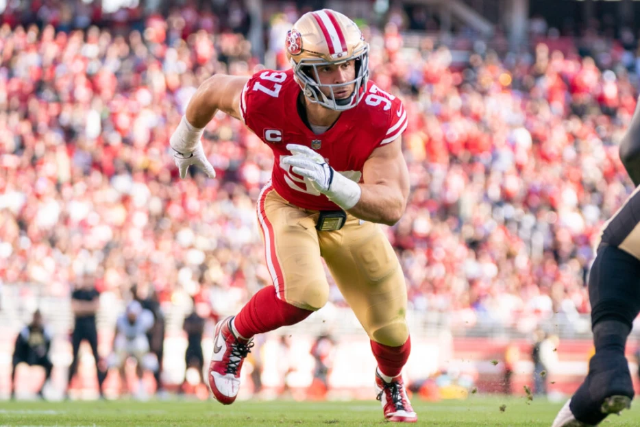 49ers DE Nick Bosa Suffers Knee Injury