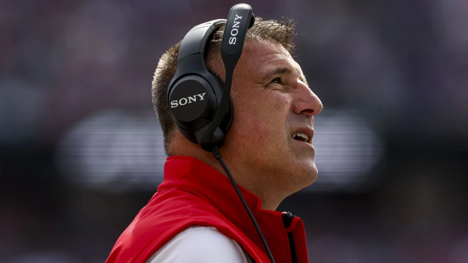 Mike Vrabel Ribs Julian Edelman Over Long Patriots Hall Of Fame Speech