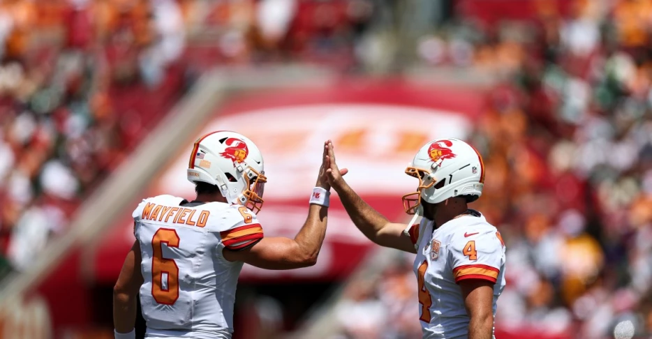 Notes and stats from the Buccaneers 29-27 win over the Jets