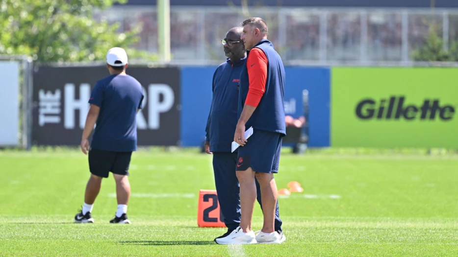 Patriots’ Mike Vrabel gives murky update on Terrell Williams’ status