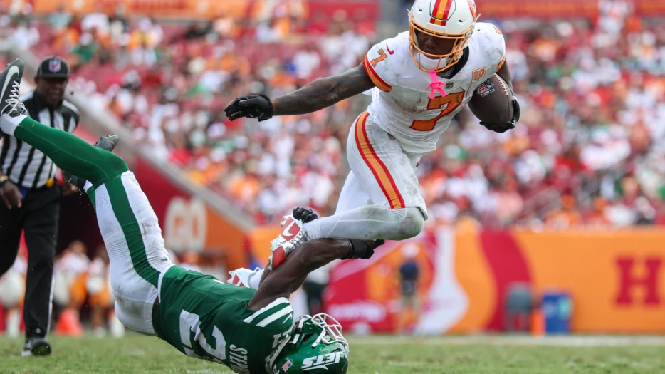 Tampa Bay Buccaneers Rewrite NFL History With Simultaneous Rushing Streaks In Win Over Jets