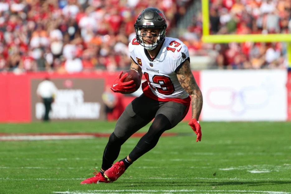Buccaneers WR Mike Evans Expected To Miss Multiple Weeks