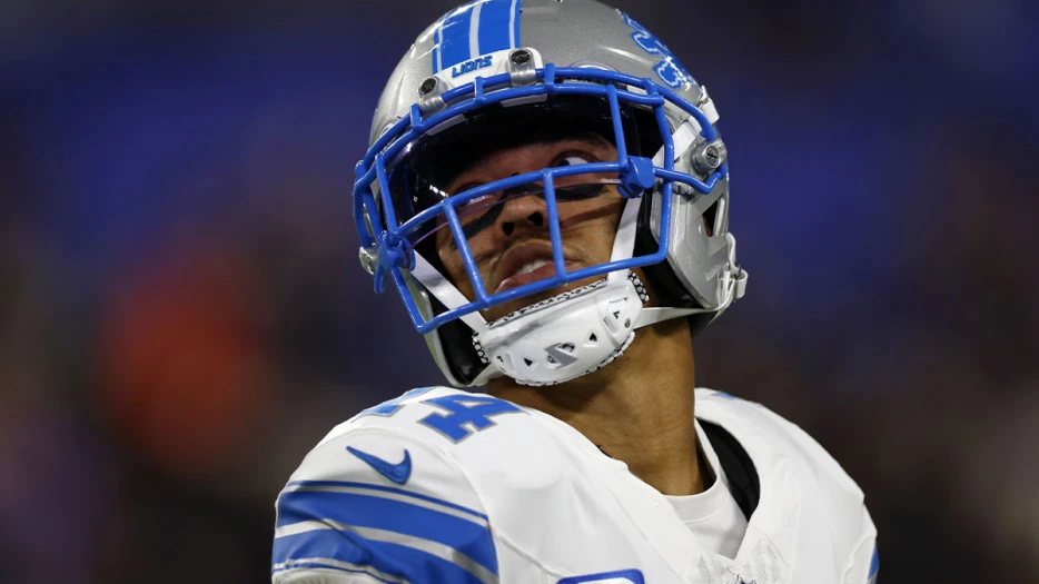 Fans in awe after Amon-Ra St. Brown trick play sets up Lions TD