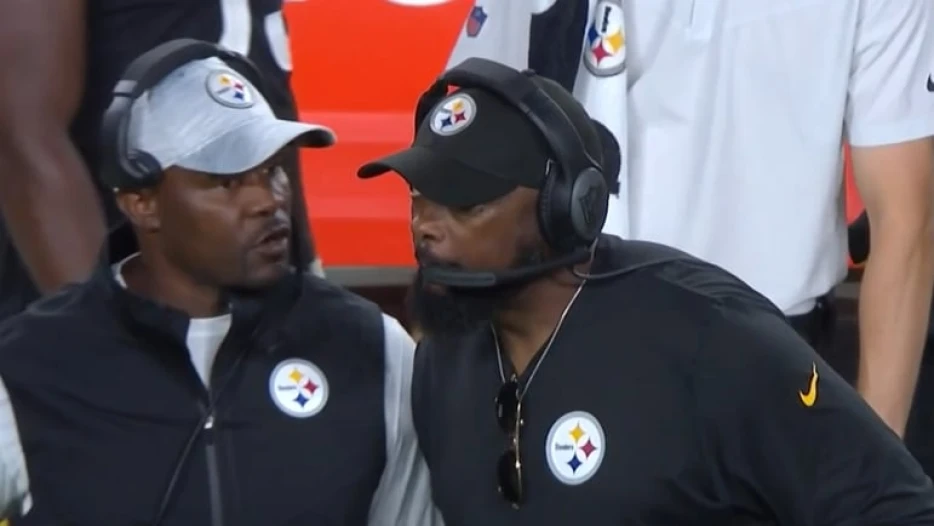 Mike Tomlin Vouches For Brian Flores: ‘He Did A Successful Job’ As Dolphins Head Coach