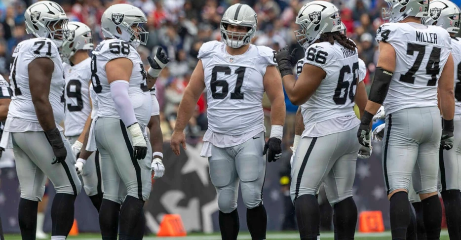 Offensive line pushing Raiders down in Week 4 NFL Power Rankings