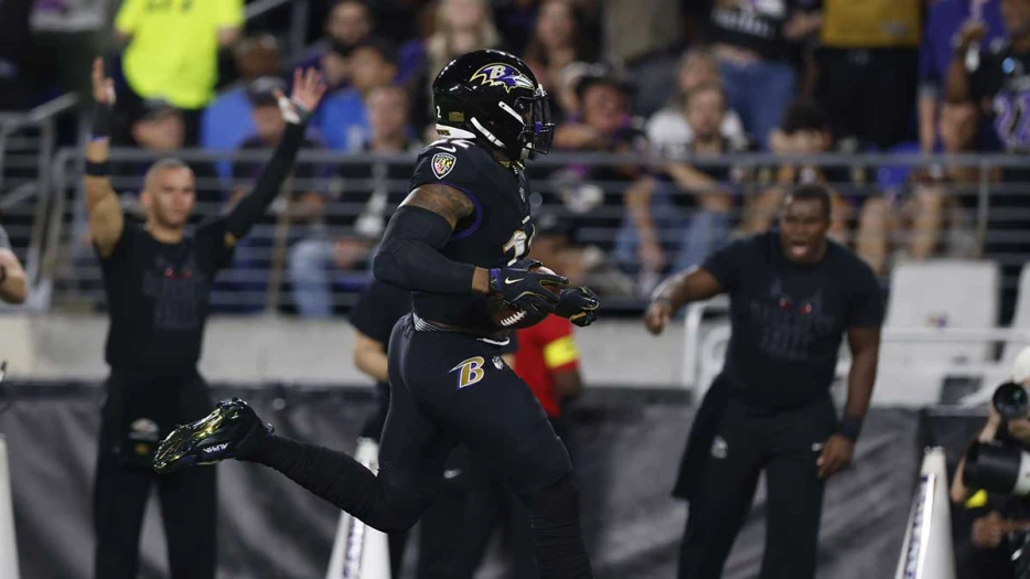 Ravens’ Derrick Henry already eclipses Week 2 total with 28-yard MNF touchdown