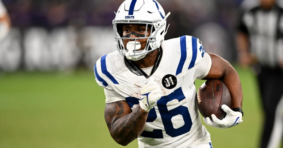 Seahawks signing veteran running back; Damien Martinez works out for 3-0 team