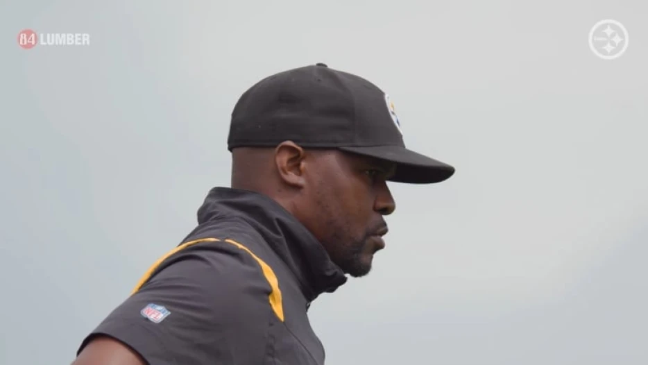 Aaron Rodgers Praises Brian Flores: ‘Not Any Holes On The Defense’