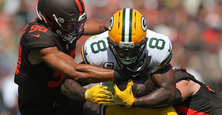 Josh Jacobs isn’t getting much help